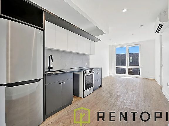 4th image of 2175 Bergen St #3C