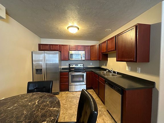 4th image of 1800 E Burdick Expy #110