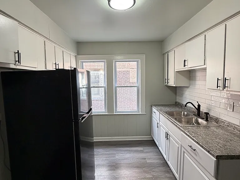 929 Thornhill Dr #1 — Photo 7
