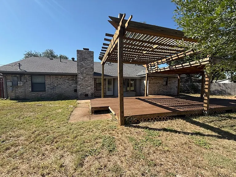 4608 Oak Knoll St — Photo 30