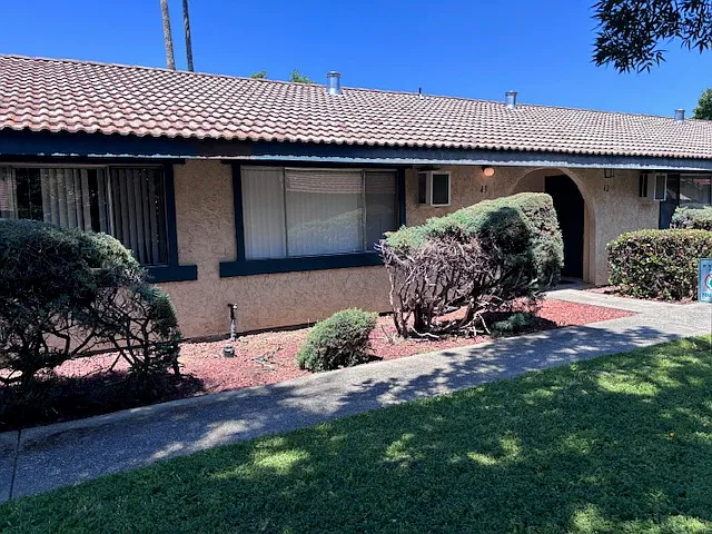 Adobe Villa Apartments — Photo 68