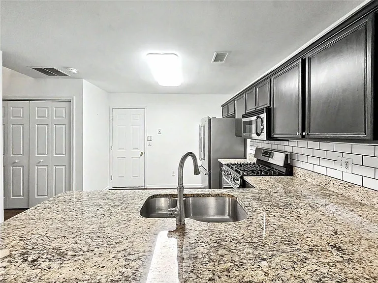 3235 Liberty Commons Dr NW — Photo 14