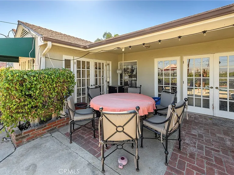 3633 Willowcrest Ave — Photo 24