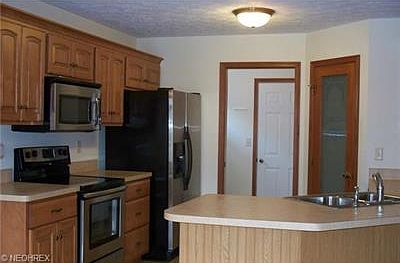 4th image of 1400 Stratford Way