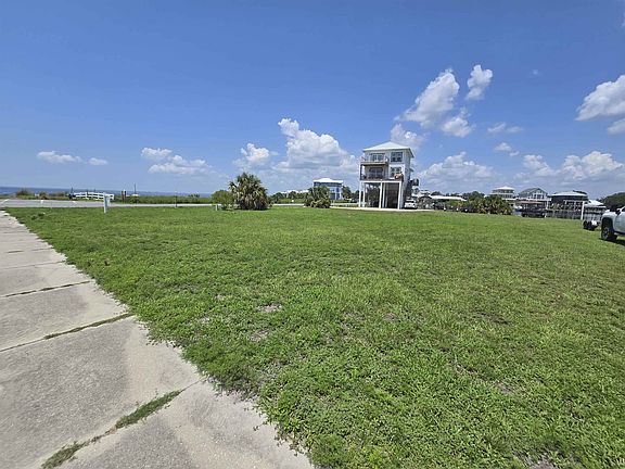 5th image of Dockside Dr