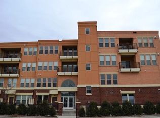 150 E Burnsville Pkwy APT 410, Burnsville, MN 55337