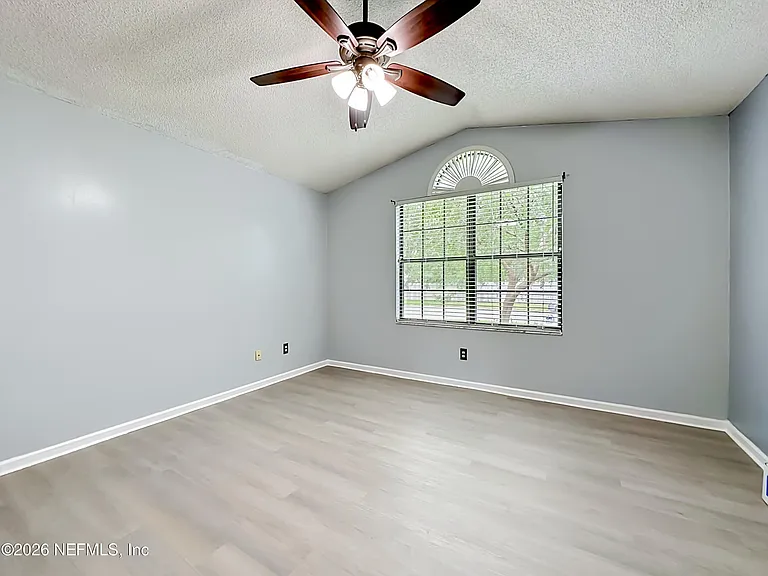 341 Hickory Hollow Dr N — Photo 21