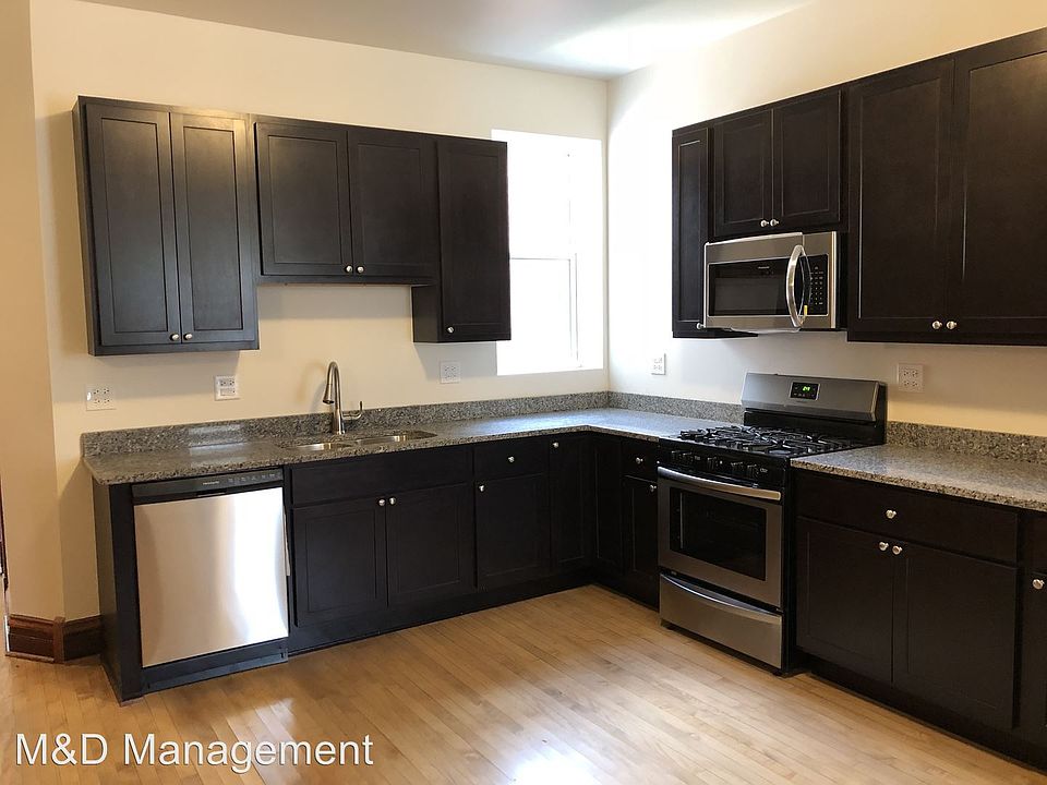 1st image of 930 N Fairfield Ave #2