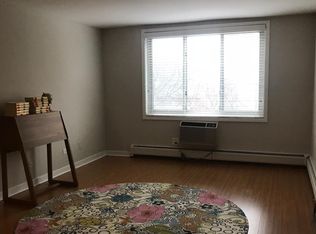 708 W Sheridan Rd #502, Chicago, IL 60613