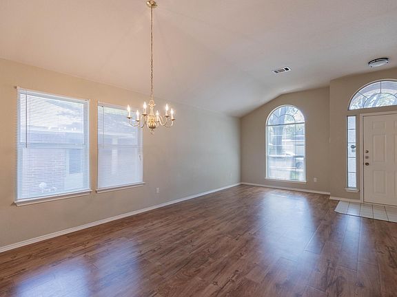 4th image of 12729 Council Bluff Dr