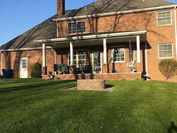 2nd image of 69696 Crestview Ln