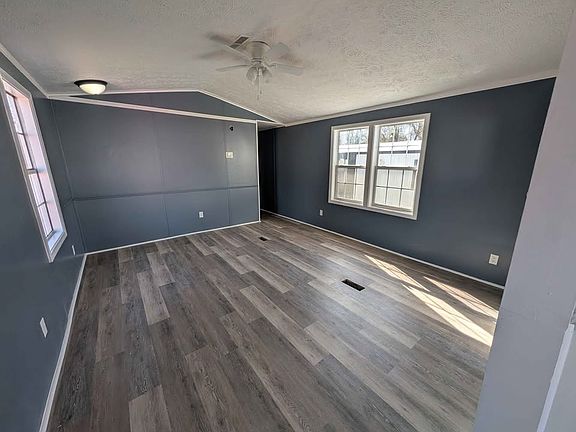 3rd image of 40 Rock Crossing Dr #68