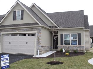 1290 Fieldstone Dr, Mount Joy, PA 17552