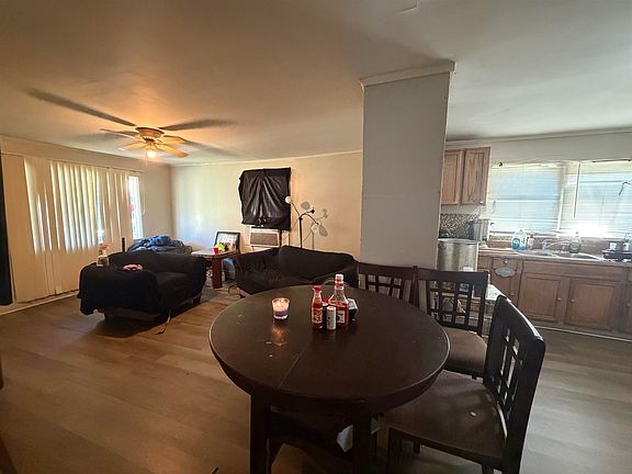 4th image of 117 Lockhart Ln