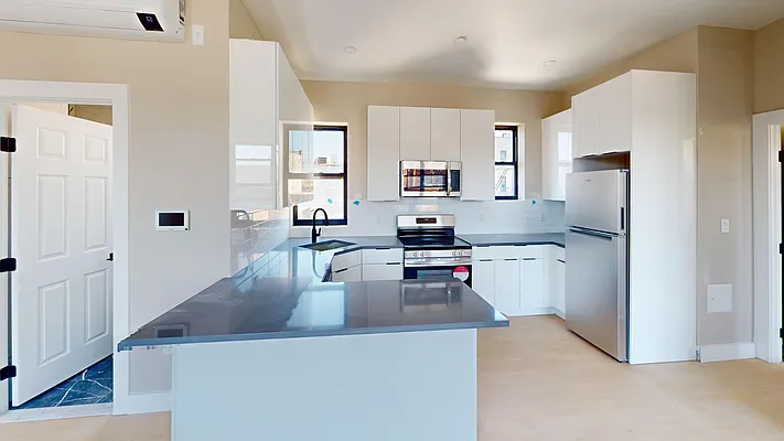 Rented by Marquis Real Estate Services | media 10