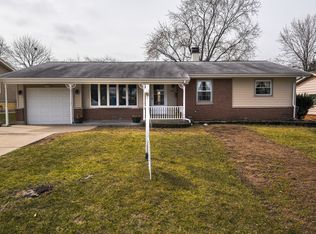 291 Clearmont Dr, Elk Grove Village, IL 60007