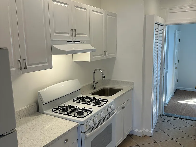 1357 Adams St NE #4 — Photo 7