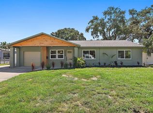 1108 Robinson Dr N, Saint Petersburg, FL 33710