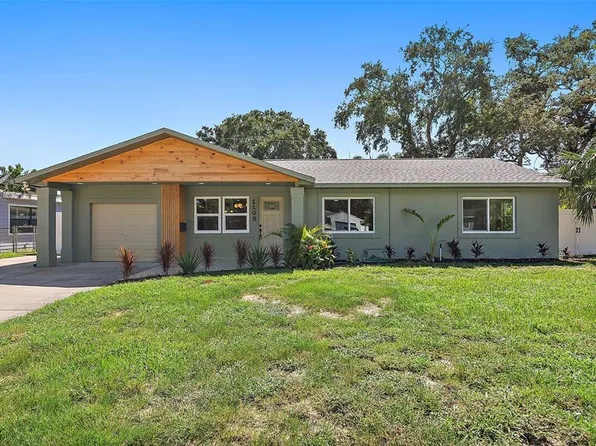 1108 Robinson Dr N, Saint Petersburg, FL 33710