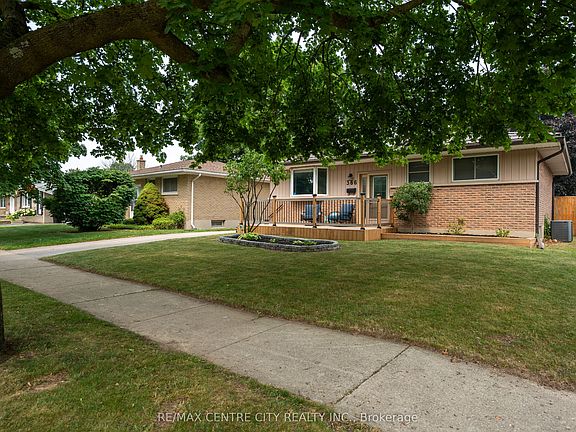 3rd image of 366 Hudson Dr