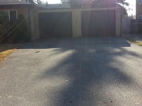 Garage on the left belong to the unit