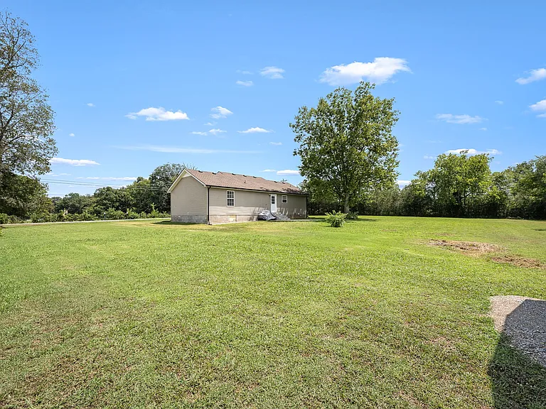681 Elbethel Rd — Photo 36
