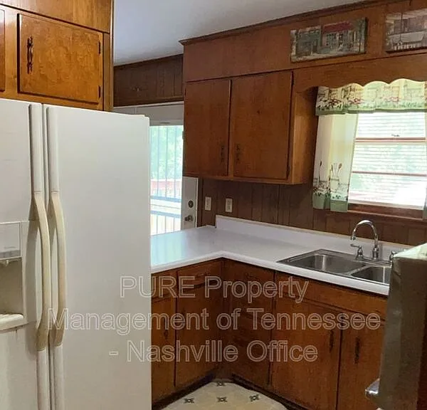 3912 Hydesdale Ln — Photo 6
