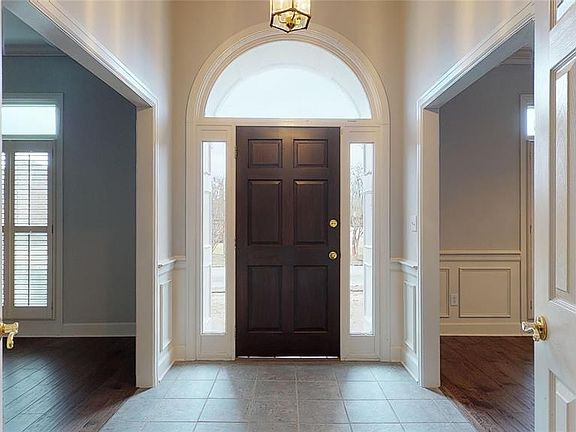 3rd image of 4619 Triple Crown Dr
