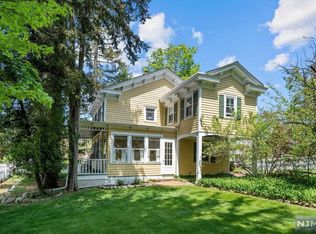 169 Island Rd, Mahwah, NJ 07430