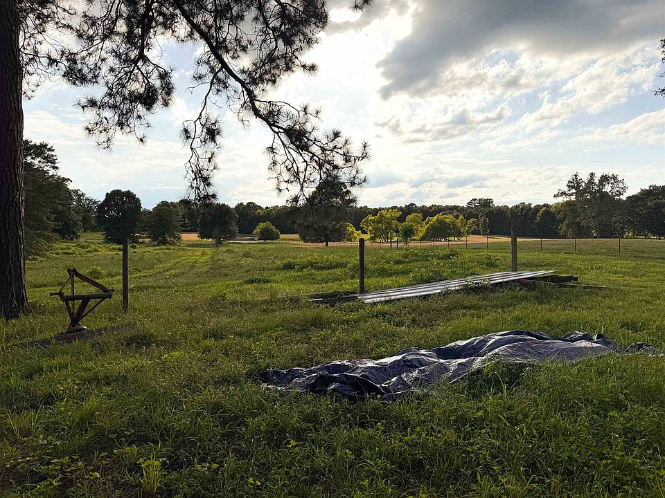 1st image of 424 County Road 1376