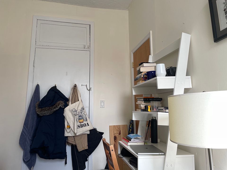 2nd image of 676 Onderdonk Ave