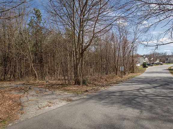 3rd image of 4902 Sedgelane Dr