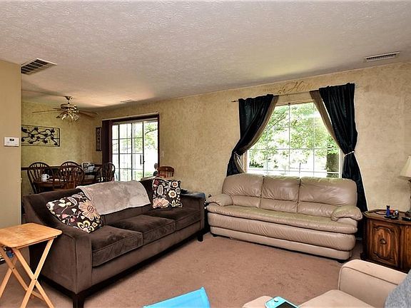 2nd image of 13774 Oakbrook Dr #3744