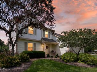3845 Pepperwood Ct, Sylvania, OH 43560