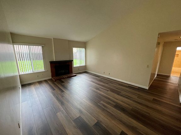 4th image of 1394 Exeter Ave