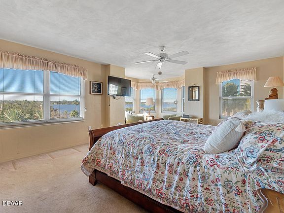 3rd image of 1 John Anderson Dr APT 403
