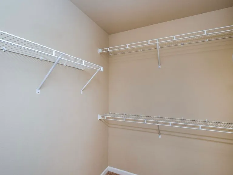 1574 Burr Dr — Photo 16