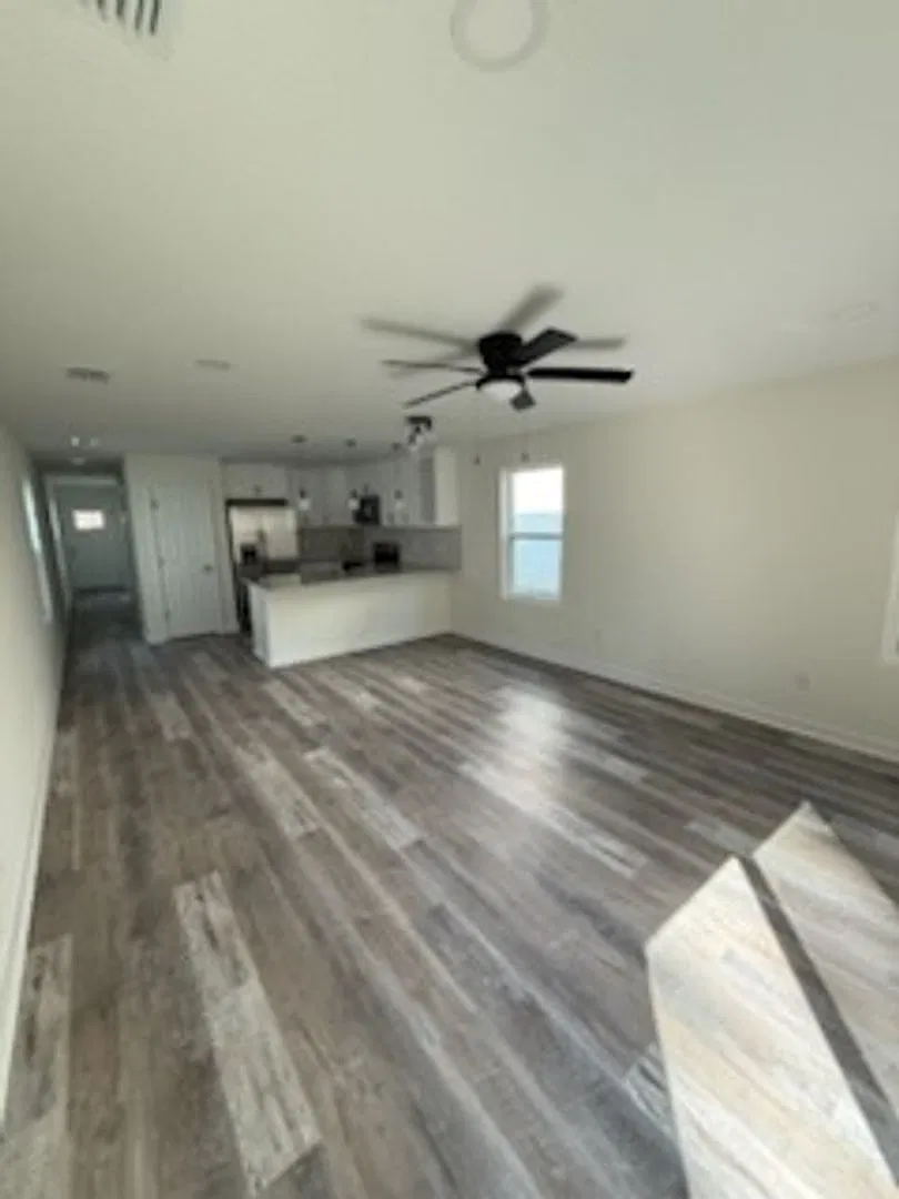 3-Bedroom, 2.5 Bath Single Family for Rent in Jacksonville, FL | Attached Garage & Modern Kitchen — Photo 4