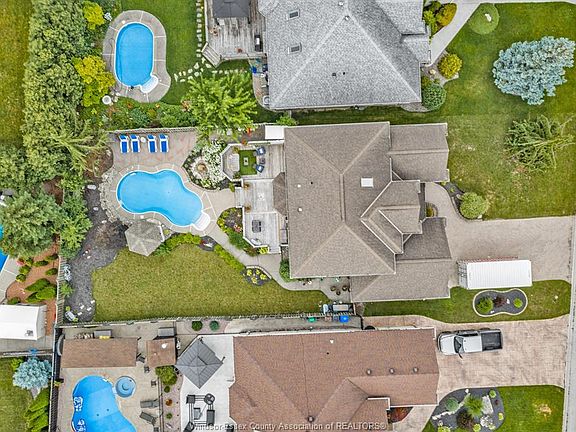 2nd image of 619 Wright Ln