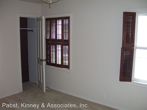 5th image of 12 Redondo Ave