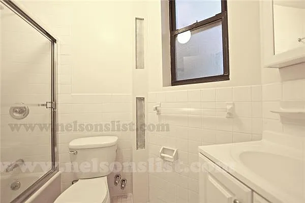 Rented by R New York | media 12