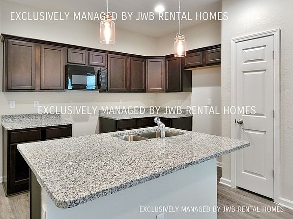 3rd image of 631 3rd Ave S
