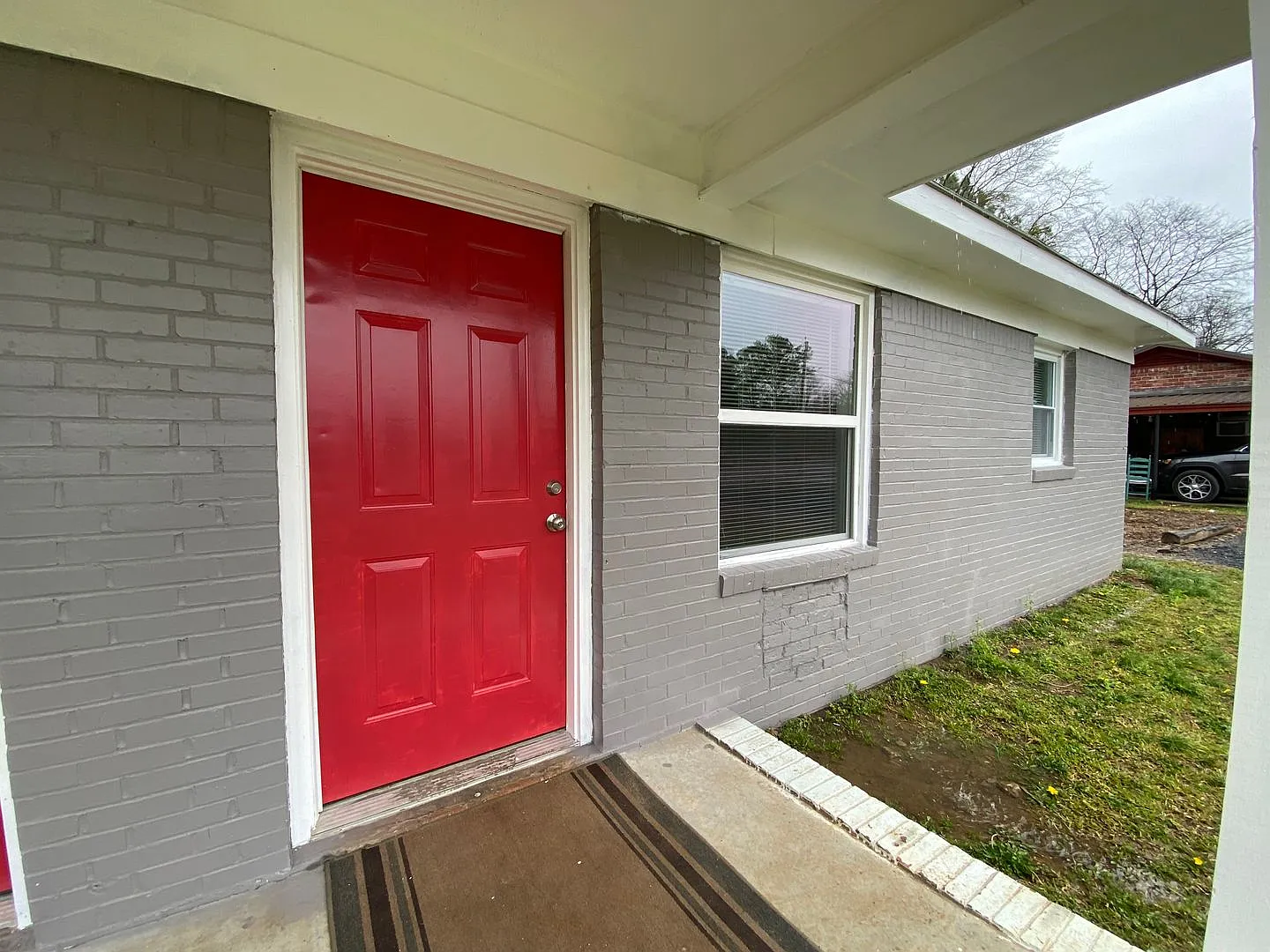 415 Lowther Street — Photo 1