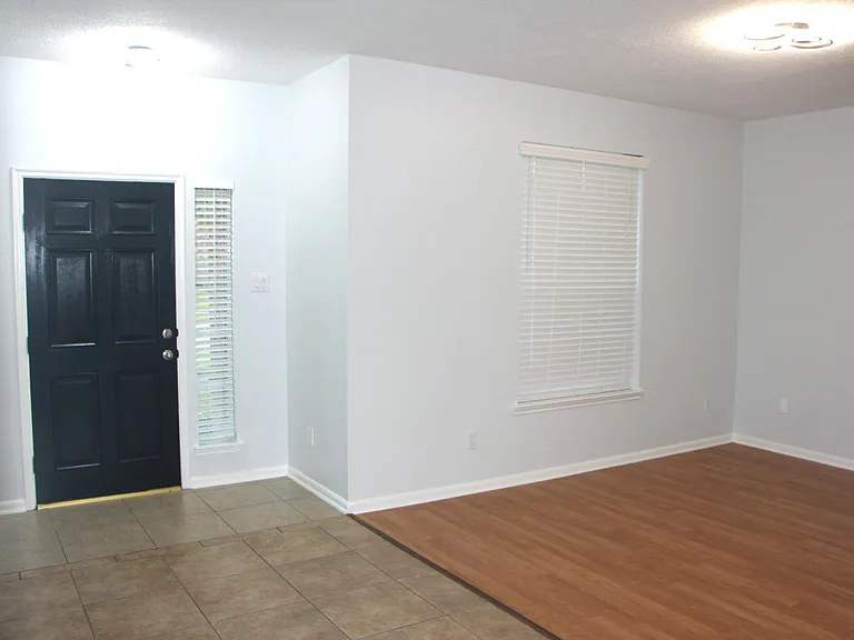 7114 Anaquitas Creek Ct — Photo 3