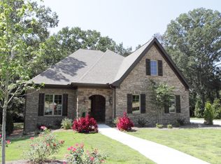 1158 Town Creek Dr, Auburn, AL 36832