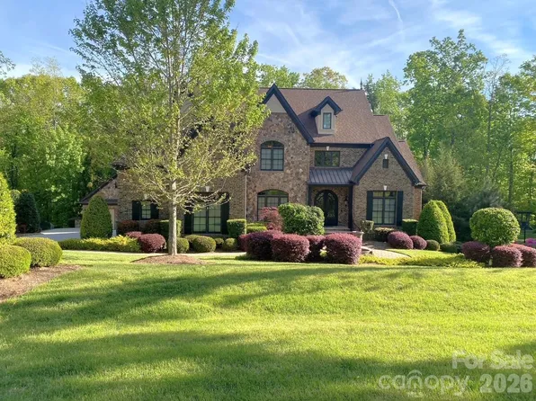 733 Fawns Glen Pl, Lake Wylie, SC 29710