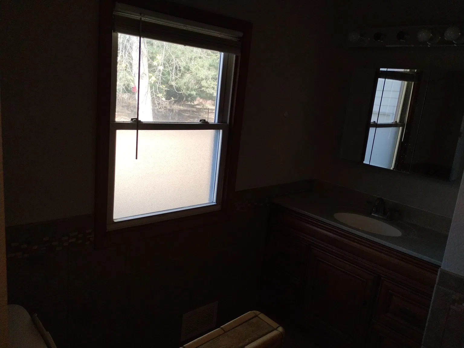 2 bed, 1800 sqft, $1,500 — Photo 4
