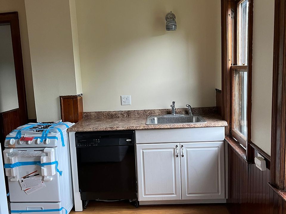 1st image of 411 Breckenridge St