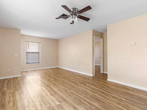 5th image of 11089 Pendleton Ave APT A