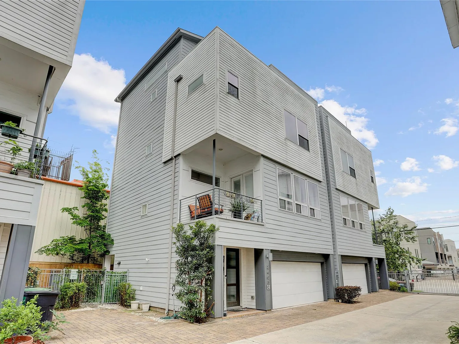 1 bed, 1.0 bath, 500 sqft, $1,295 — Photo 2